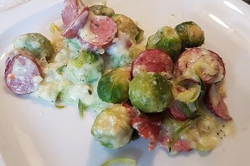 Rosenkohlauflauf mit Cabanossi