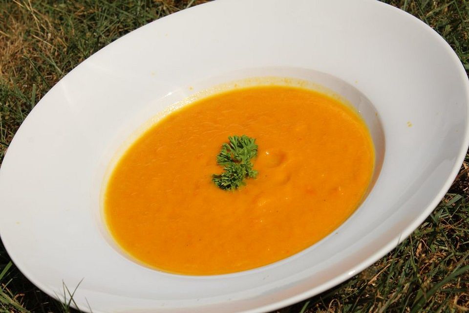 Kürbissuppe mit Ingwer und Orangensaft