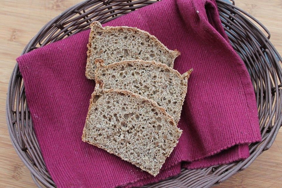 Gerste-Kamut-Vollkornbrot mit Sonnenblumenkernen