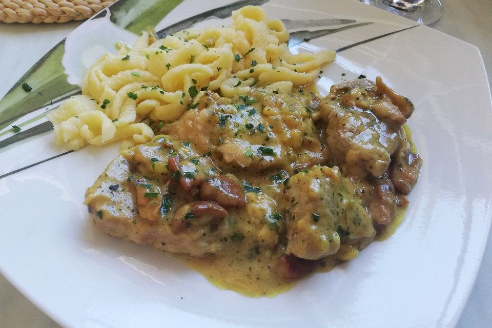 Schweinefilet mit Pilz-Rahm-Soße und Grana-Padano-Kruste