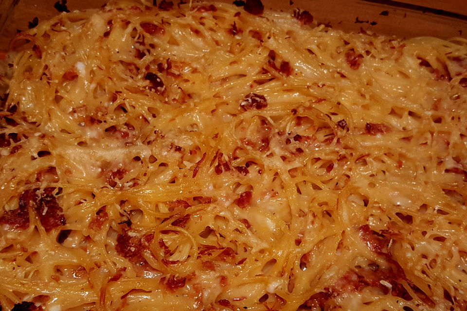 Herzhafte Spaghetti aus dem Ofen