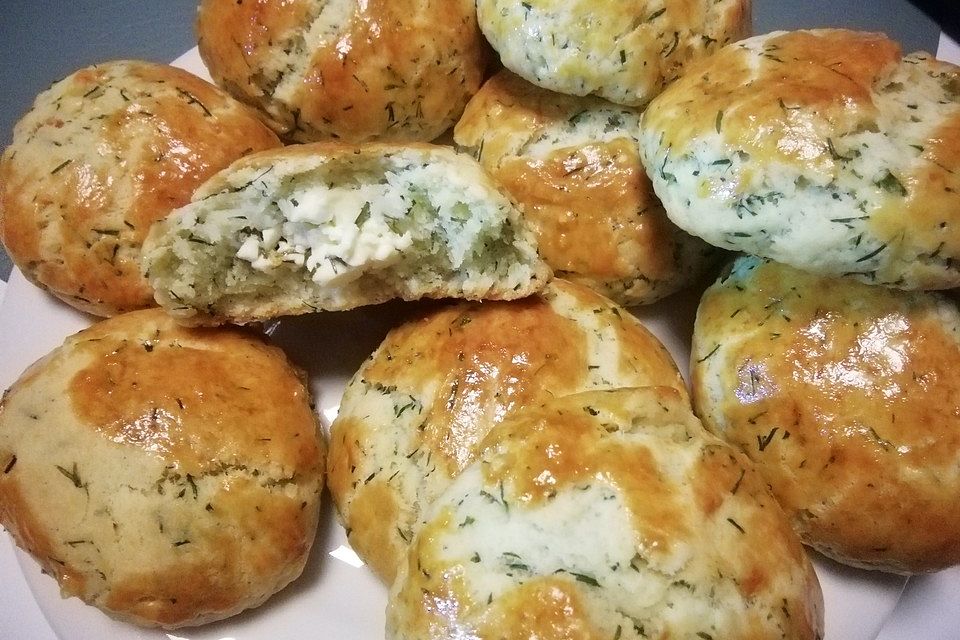 Türkische Poğaça - Käsegebäck mit Feta und Dill