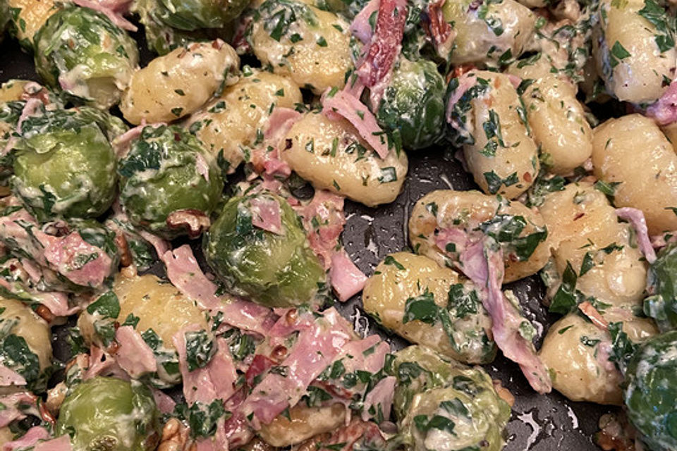 Rosenkohl-Gnocchi-Pfanne Rosenkohl-Gnocchi-Pfanne