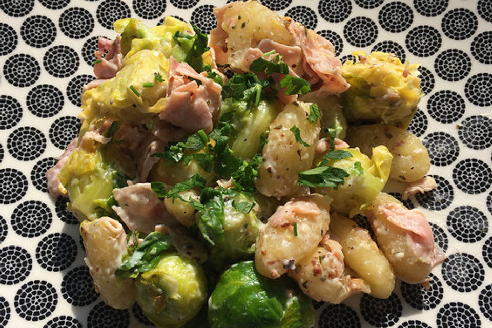 Rosenkohl-Gnocchi-Pfanne Rosenkohl-Gnocchi-Pfanne