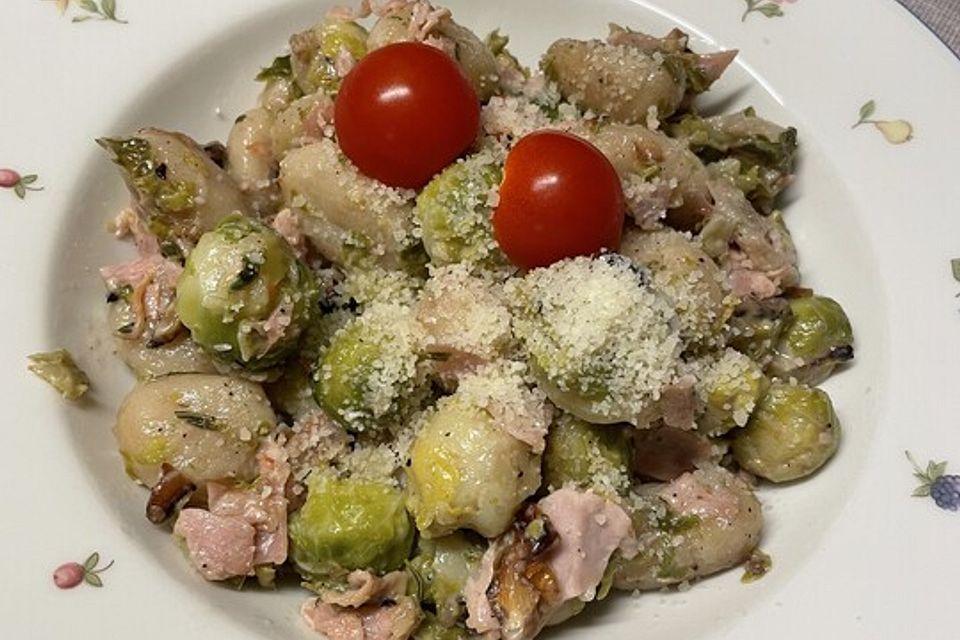 Rosenkohl-Gnocchi-Pfanne Rosenkohl-Gnocchi-Pfanne