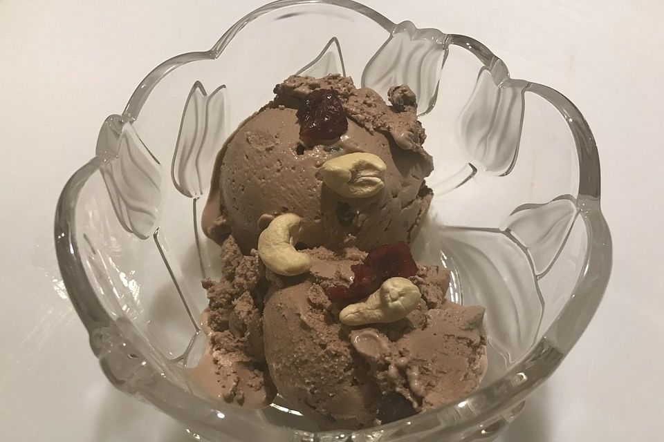 Veganes Cashew-Schokoladen-Eis