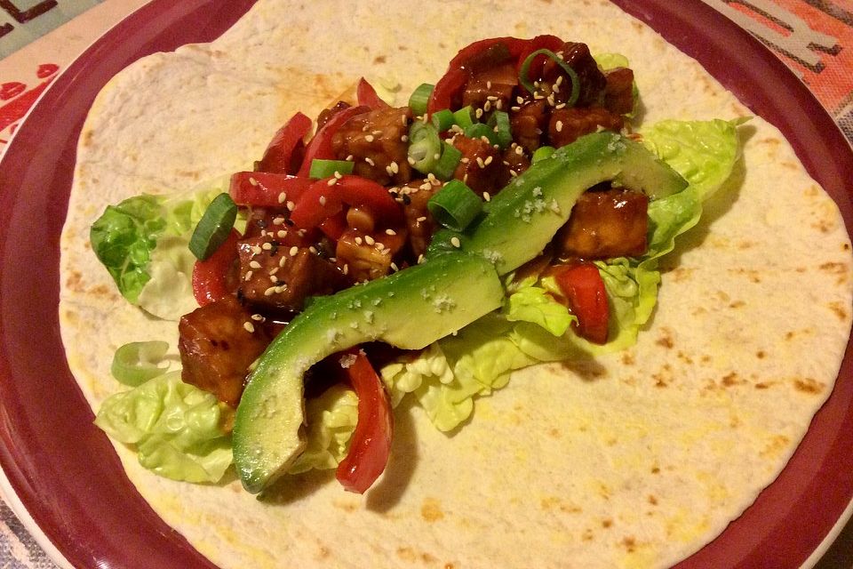 Koreanische BBQ-Tempeh-Wraps