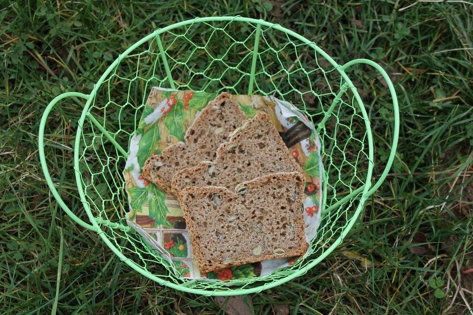 Gerste-Dinkel-Kürbiskern-Vollkornbrot