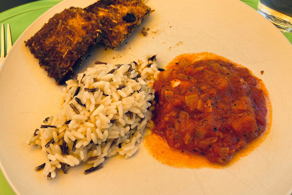 Auberginen- und Zucchinischnitzel mit Tomatensoße