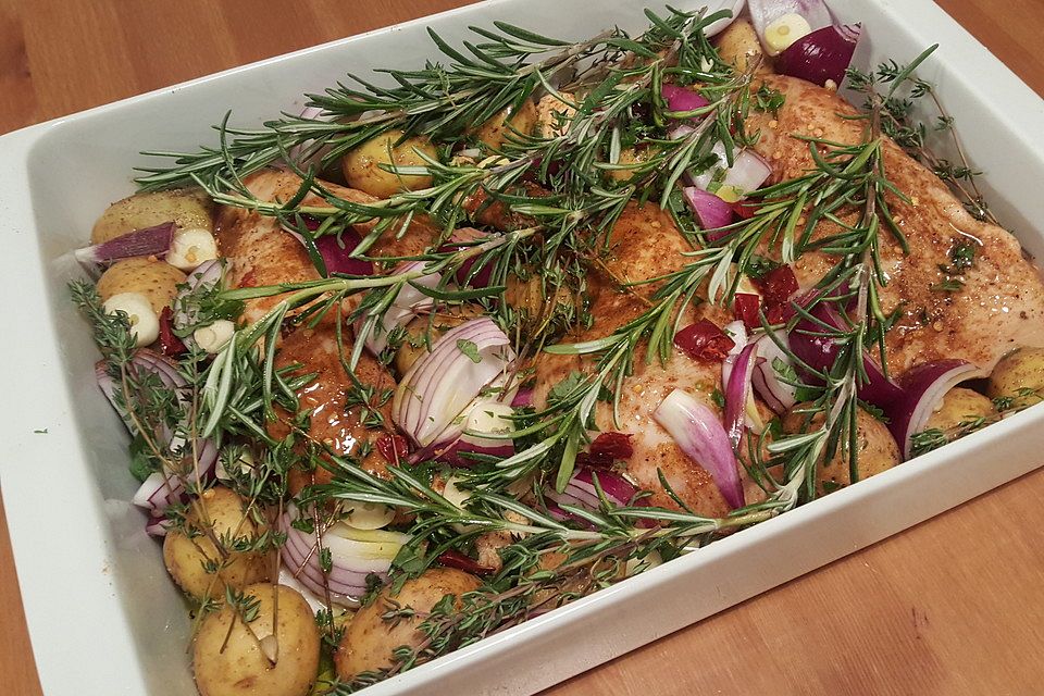 Griechisches Hähnchen mit Kartoffeln aus dem Backofen