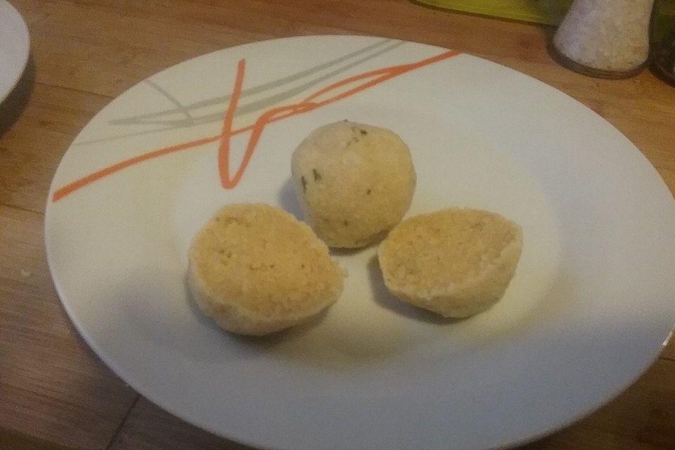 Grießknödel