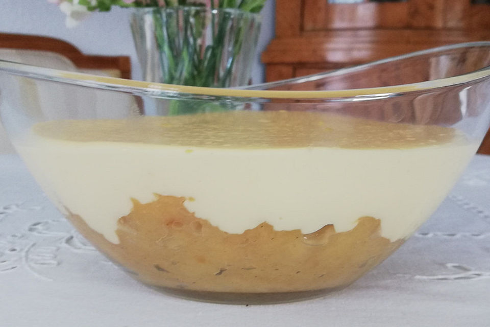 Apfelkompott mit Vanillepudding