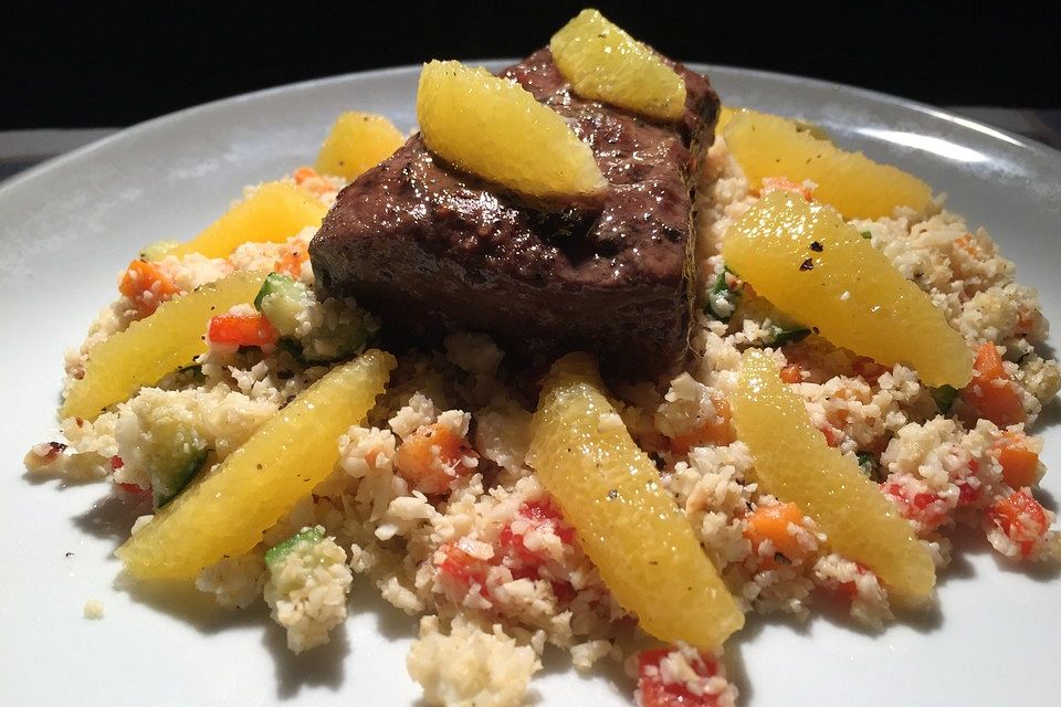 Blumenkohl-Couscous mit Lamm und Orangen