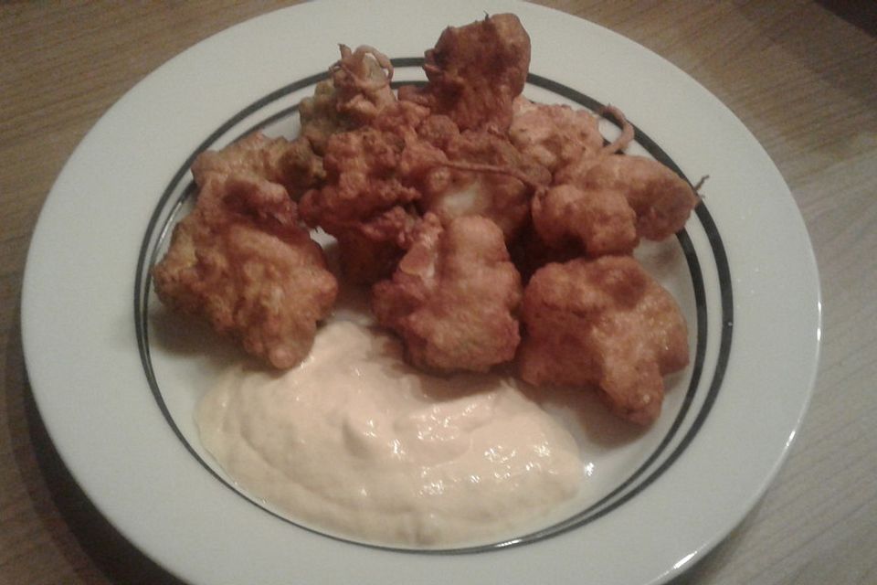 Frittierter Blumenkohl, Brokkoli oder Romanesco mit Mango-Curry Dip