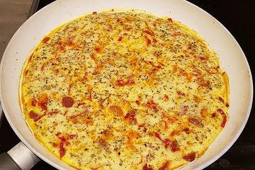 Paprika-Omelett mit Kaminwurzn und Parmesan