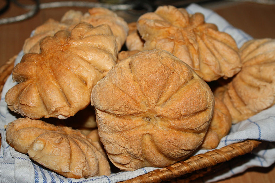 Brot und Brötchen mit Dinkel und Weizen