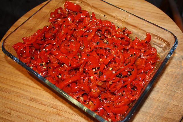 Lauwarmer Paprikasalat aus dem Backofen von Klaumix| Chefkoch