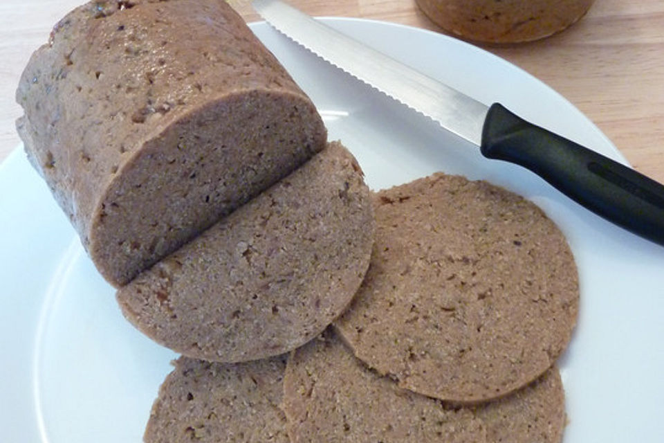 Vegane Weißwurst auf Tofu-Seitan-Basis