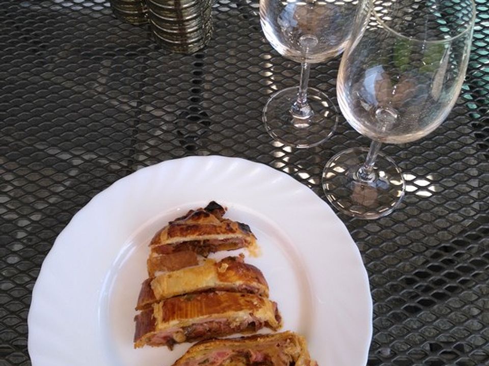 Blätterteigschnecken mit Pizzaleberkäs und Schinken von casagrande ...