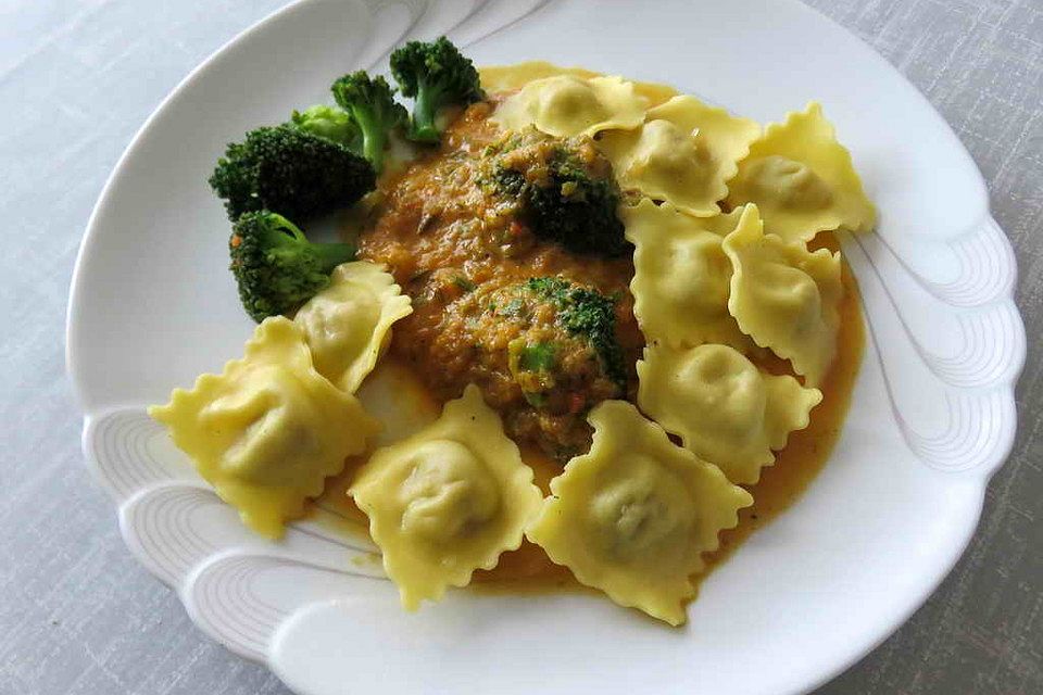 Zucchinisauce mit Brokkoli