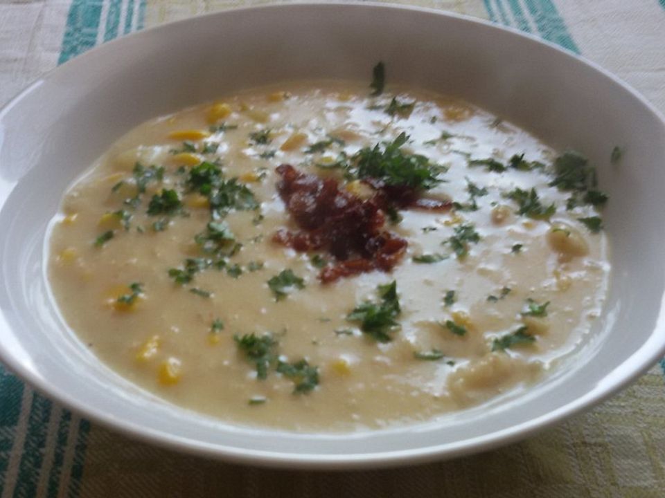 Kartoffelsuppe mit Mais- und Crackereinlage von kratzetatze| Chefkoch