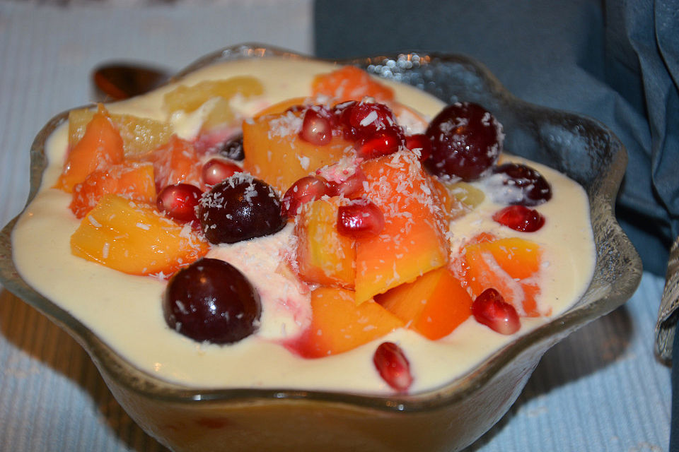 Exotischer Obstsalat mit Eierlikör