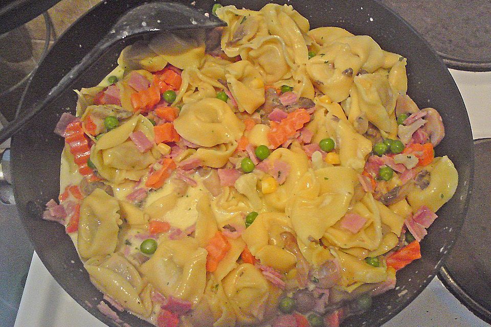 Tortellini in Sahnesauce