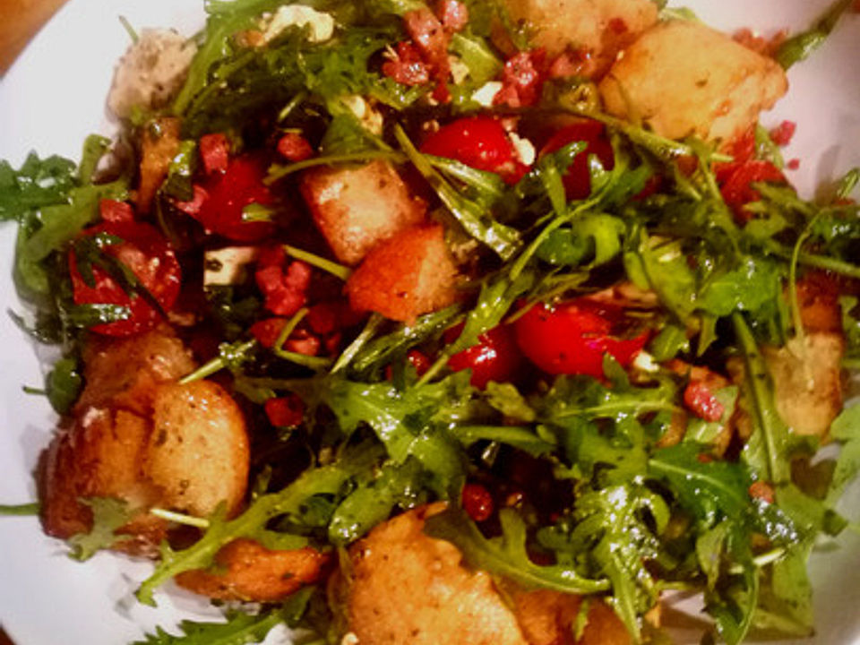 Rucola-Tomaten-Salat mit Brot, Schafskäse und Speck von gleimy| Chefkoch