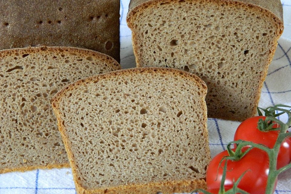 Dinkel-Vollkornbrot mit Sauerteig