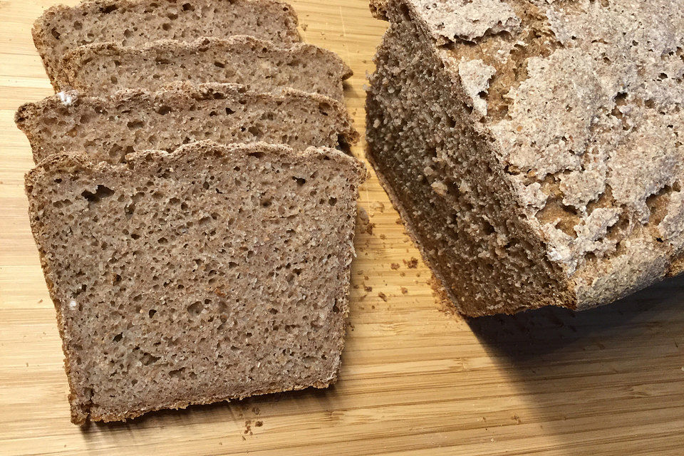 Dinkel-Vollkornbrot mit Sauerteig