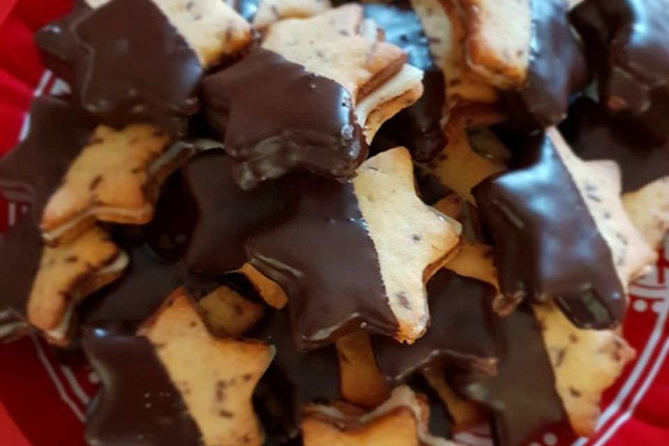 Mandelplätzchen mit Marzipan-Nougat-Füllung