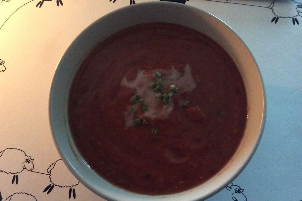 JotEms einfache Tomatensuppe mit Quinoa