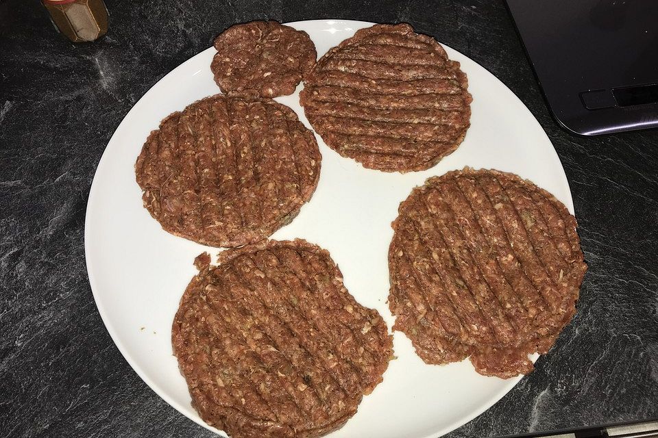 Fein gewürzte Burger Patties "Fiefhusen-Style"