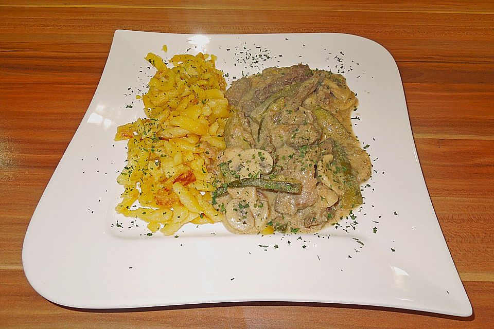 Boeuf Stroganoff