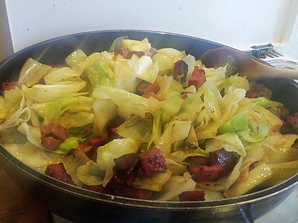Krautpfanne mit Leberkäse und Schwarzbiersoße| Chefkoch
