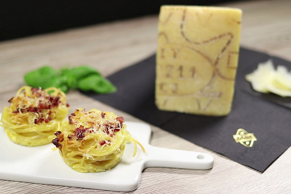 Spaghetti Muffins mit Grana Padano