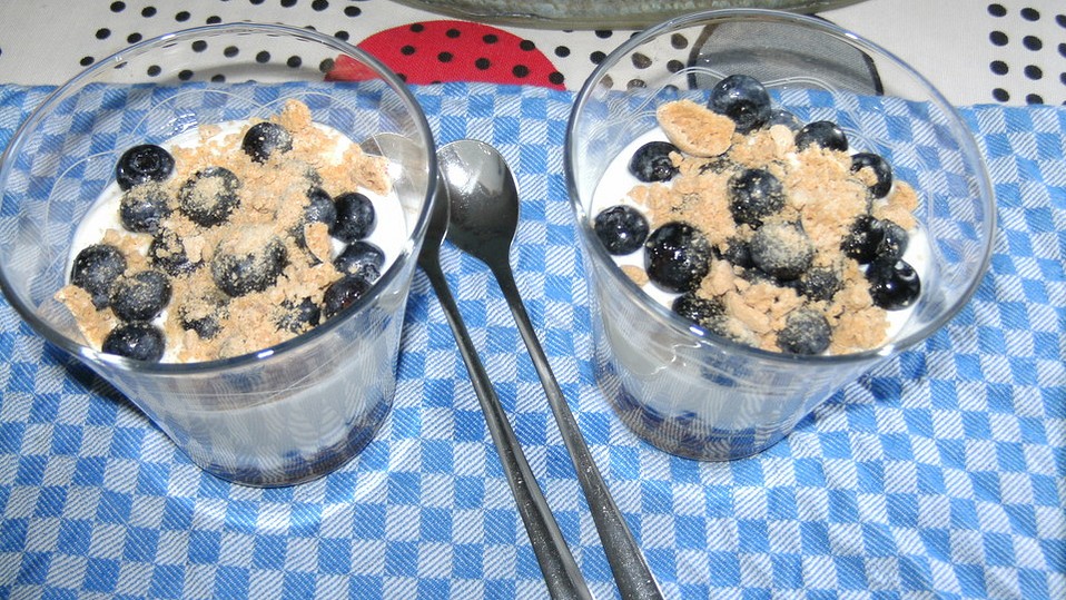 Joghurt-Quark-Dessert mit frischen Heidelbeeren von Anaid55 Joghurt-Quark-Dessert mit frischen Heidelbeeren von Anaid55