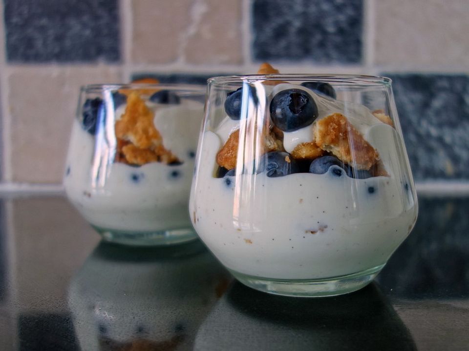 Joghurt-Quark-Dessert mit frischen Heidelbeeren von Anaid55 | Chefkoch