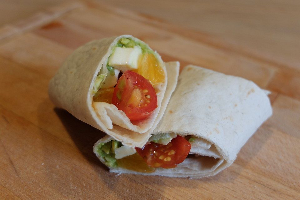 Wraps mit frischem Obst und Gemüse