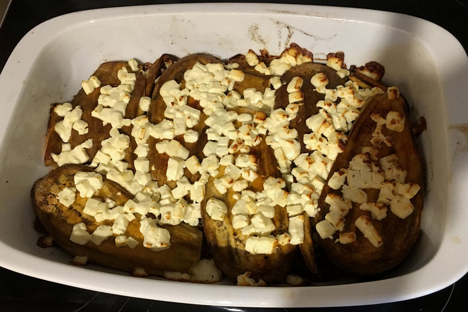 Aubergine auf Rinderhack