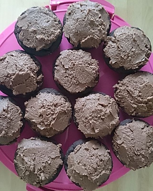 Nougat- Kirsch-Cupcakes mit Schokoladenfrosting