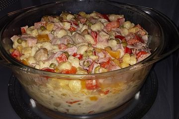 Schnelle Knöpfle mit Gemüse in Käse-Sahne-Sauce