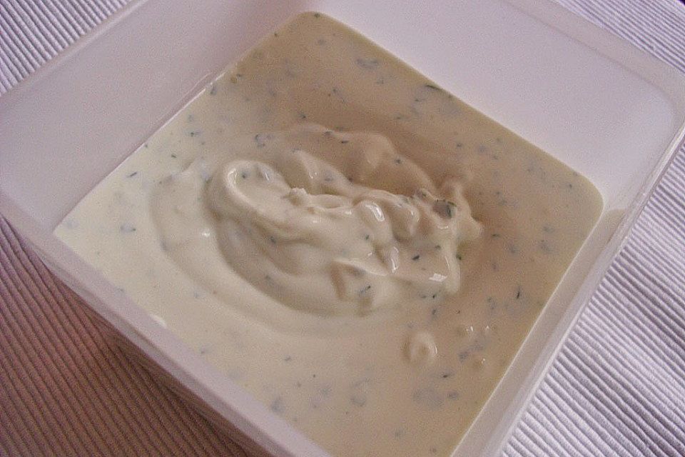 Knoblauchcreme mit Schmand Knoblauchcreme mit Schmand