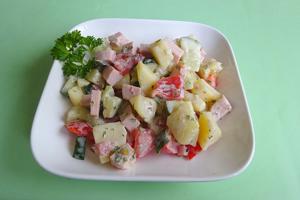 Kartoffelsalat mit gebratenem Speck