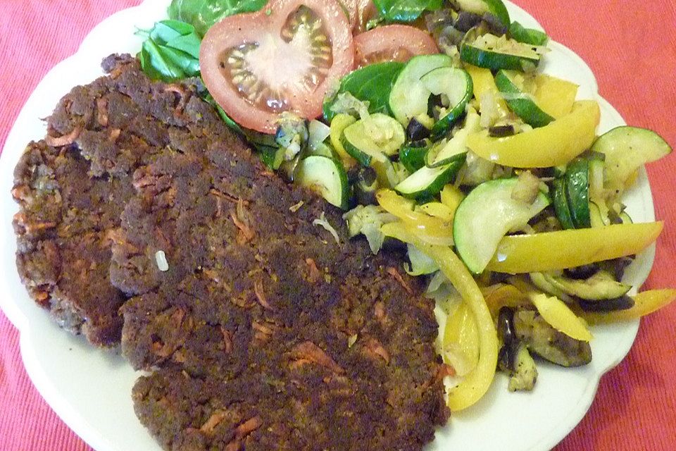 Linsen-Seitan-Steaks mit Möhren