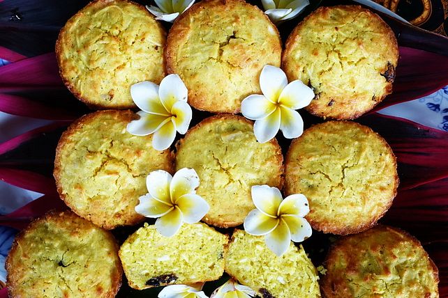 Kokosnuss-Muffins mit Mandeln und Rosinen von dieter_sedlaczek| Chefkoch