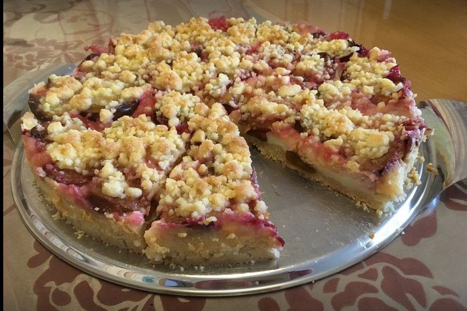 Zwetschgen-Streuselkuchen mit Pudding