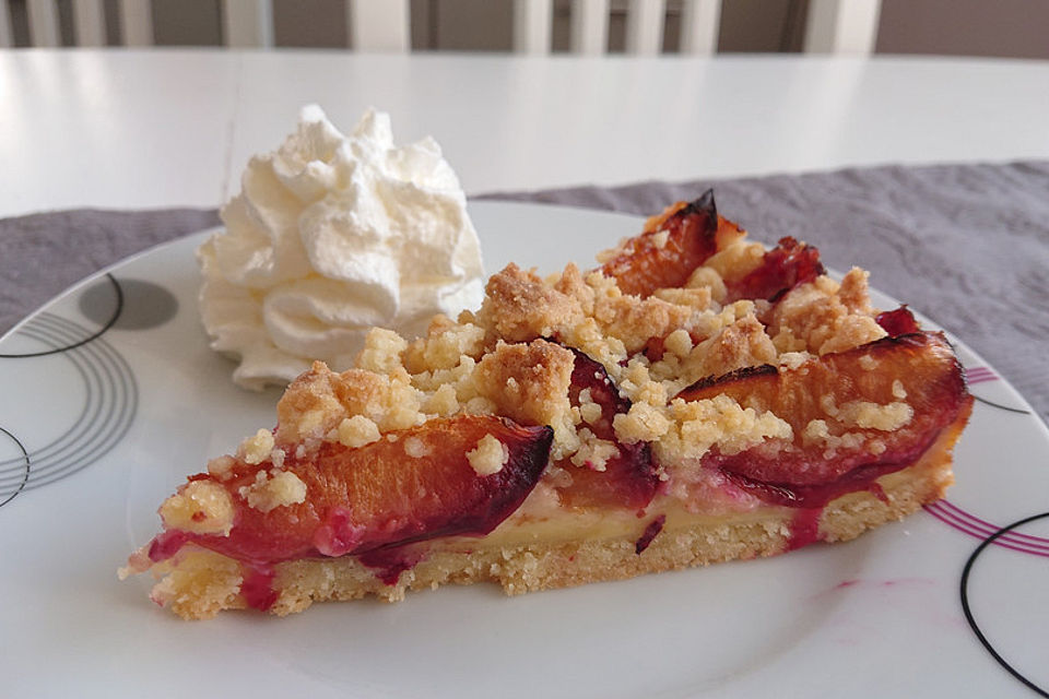 Zwetschgen-Streuselkuchen mit Pudding