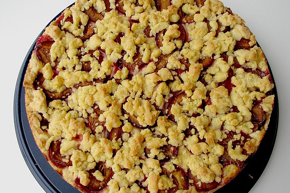 Zwetschgen-Streuselkuchen mit Pudding