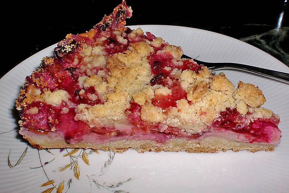 Zwetschgen-Streuselkuchen mit Pudding